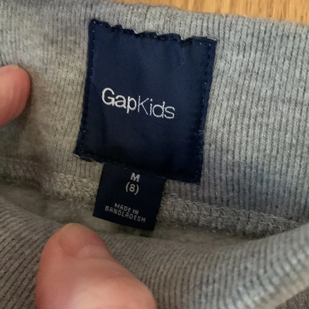 Gap Kids size M 8 gray drawstring banded waist 2 pocket sweat pants sweats EUC